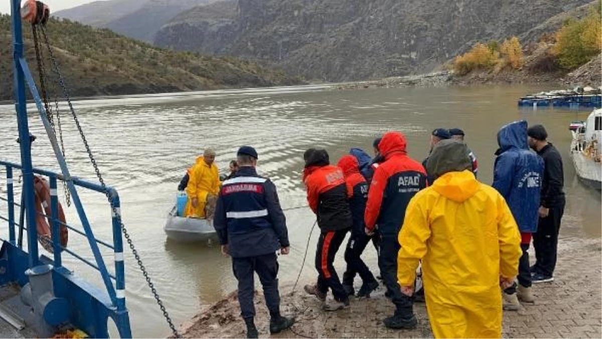 Diyarbakır’da Kayalıklardan Düşen ve Yanan Adam Kurtarıldı