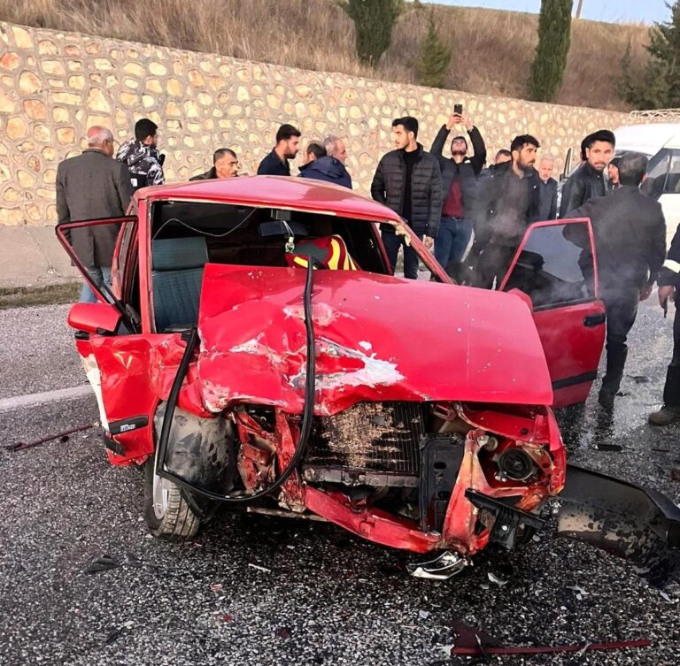 Adıyaman’da feci kaza: 1 ölü, 5 yaralı