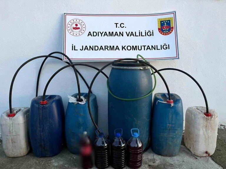 Adıyaman’da sahte ve kaçak içki operasyonu: Bin 138 litre el yapımı şarap ele geçirildi