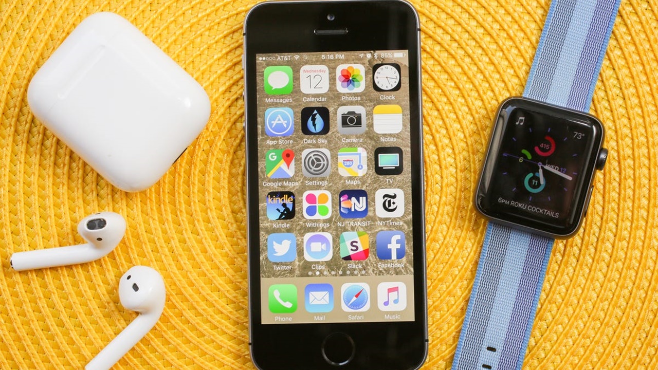 Apple, bir iPhone’dan daha takviyesini çekti!