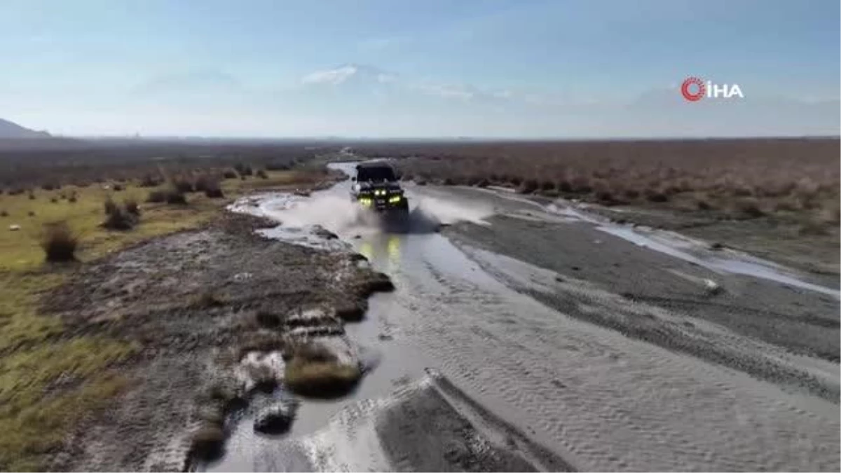 Bol Çamurlu Derede Off Road Heyecanı