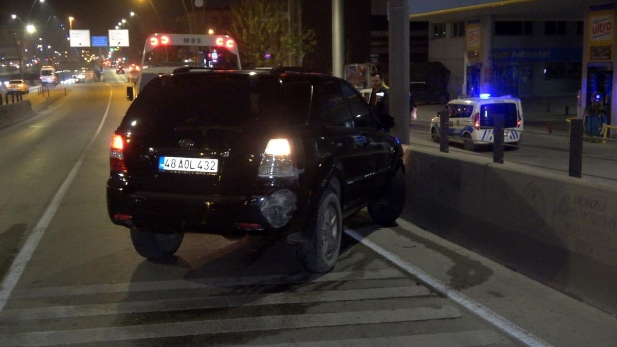 Denizli’de SUV Araç ile Motosikletin Çarpışması Sonucu 2 Kişi Hayatını Kaybetti