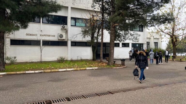 Dicle Üniversitesi Yemekhanesindeki Bombalı Saldırıdan 30 Yıl Sonra İzler Hala Taşınıyor