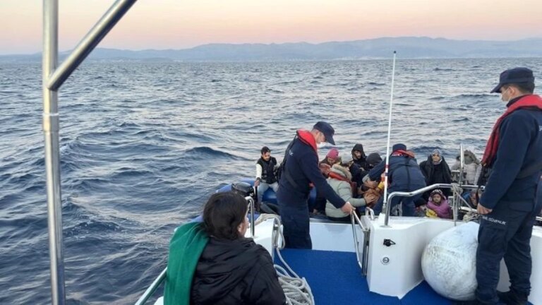 İzmir’de 78 düzensiz göçmen yakalandı, 121 göçmen kurtarıldı