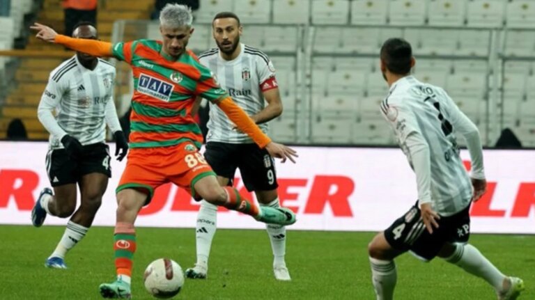 Kara Kartal ağır yaralı! Beşiktaş, Alanyaspor’a sahasında boyun eğdi