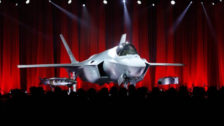 Keşke biraz dayansaydın be: Kuşa çarpan F-35’in son hali şaşırttı!