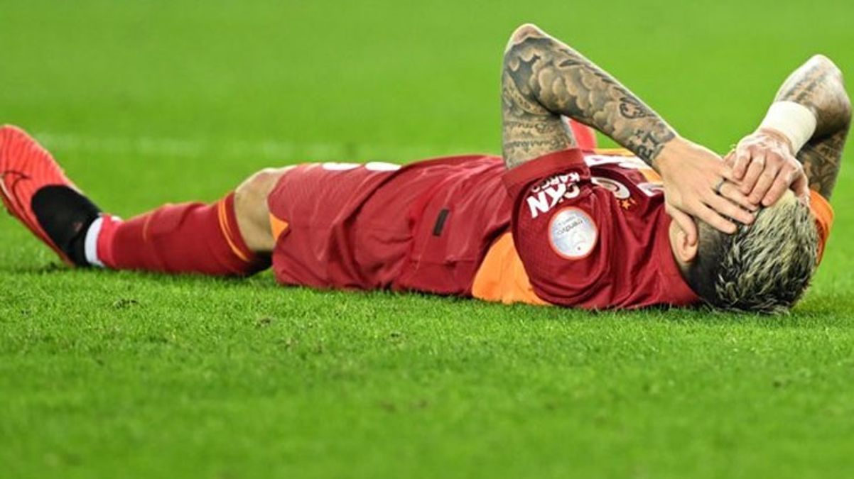 Maçta direğe çarpan Icardi’nin elmacık kemiği kırıldı