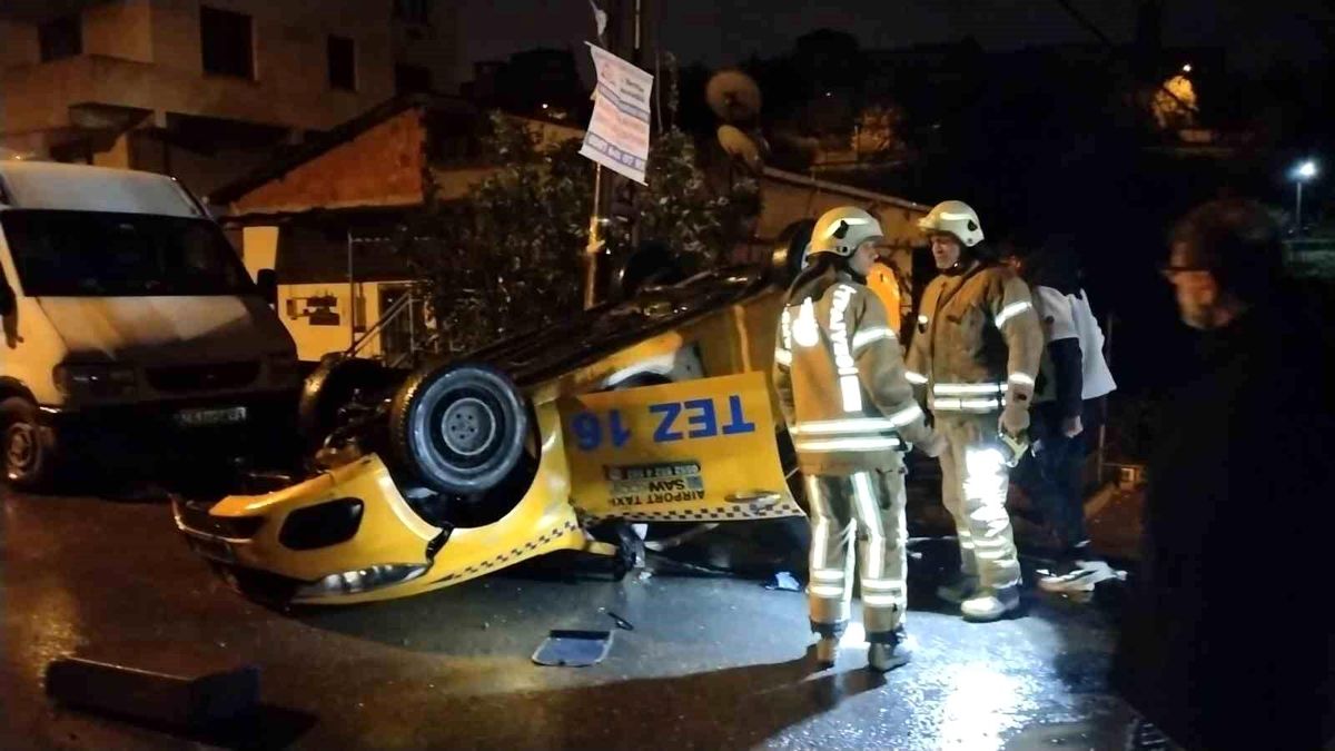 Maltepe’de Ticari Taksi Kazası: Sürücü Hafif Yaralandı