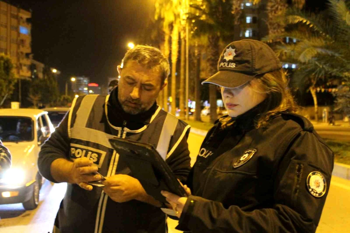 Adana’da şehit polis memurlarının kızları yeni yıla görevleri başında girdi