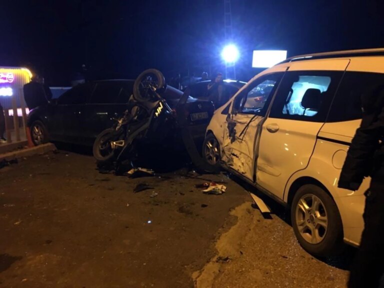 Adıyaman’da motosiklet ile otomobil çarpıştı: 2 yaralı