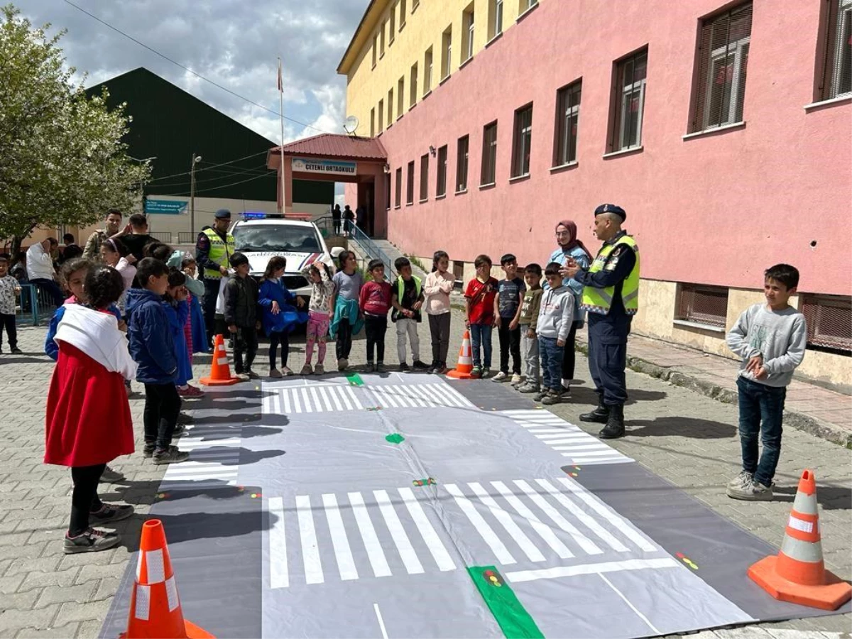 Ağrı’da Trafik Denetimleri ve Eğitim Faaliyetleri Devam Ediyor