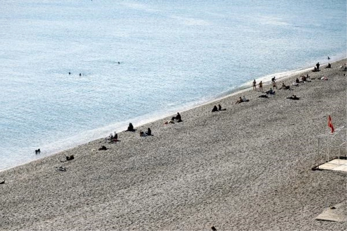 Antalya’da Bahar Havası: Deniz Suyu Sıcaklığı 20 Derece