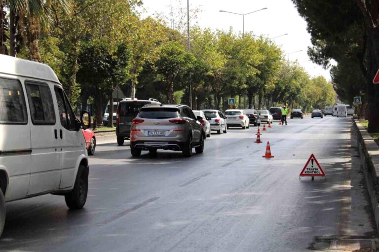 Aydın’da trafik kurallarına uymayan sürücülere 33 milyon TL ceza