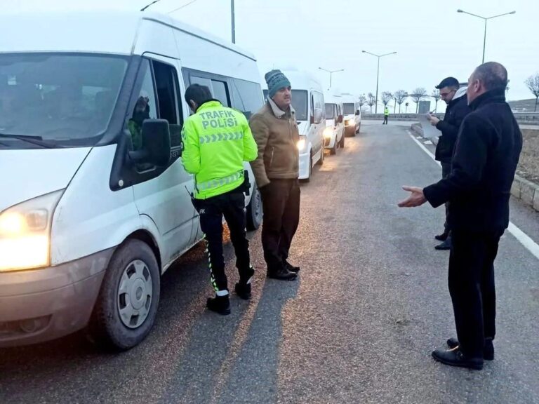 Bayburt’ta öğrenci servisleri denetlendi