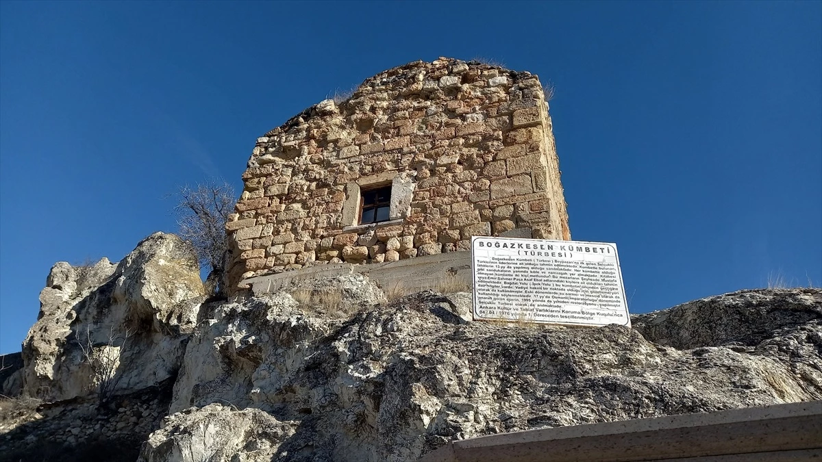 Beypazarı’ndaki Boğazkesen Kümbeti Ziyaretçilerin İlgi Odağı