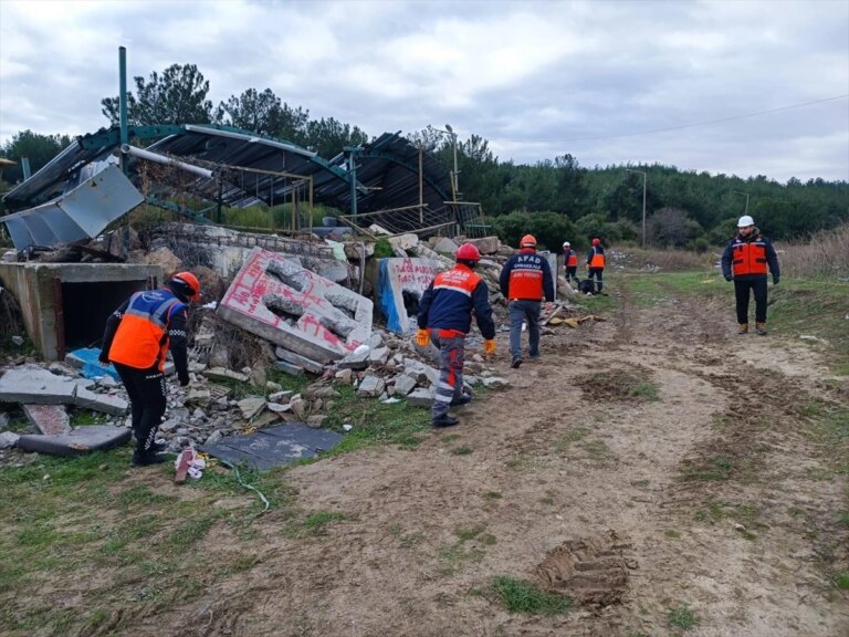 Biga Belediyesi Arama Kurtarma Ekibine Eğitim Verdi