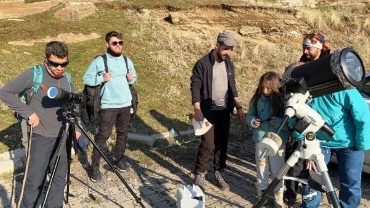 Bitlis’te doğaseverler güneşi gözlemledi