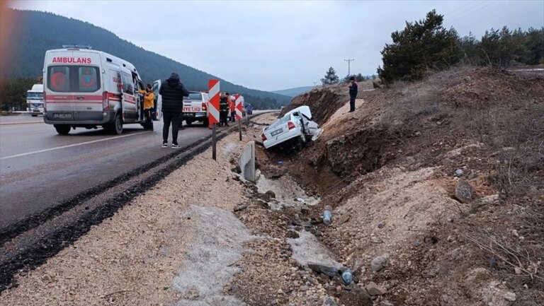 Bolu Gerede’de Dere Yatağına Devrilen Otomobilde 1 Kişi Hayatını Kaybetti