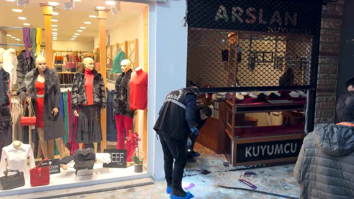 Bursa’da Kuyumcu Soygunu: 500 Bin Lira Değerinde Altın Çalındı