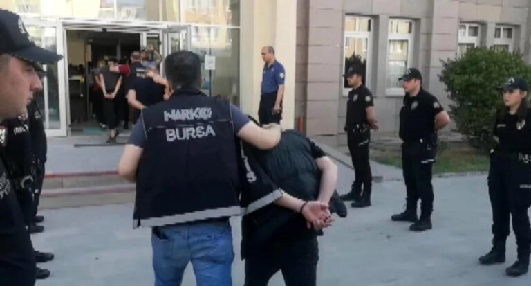 Bursa’da Uyuşturucu Ticareti Operasyonu: 8 Kişi Gözaltına Alındı