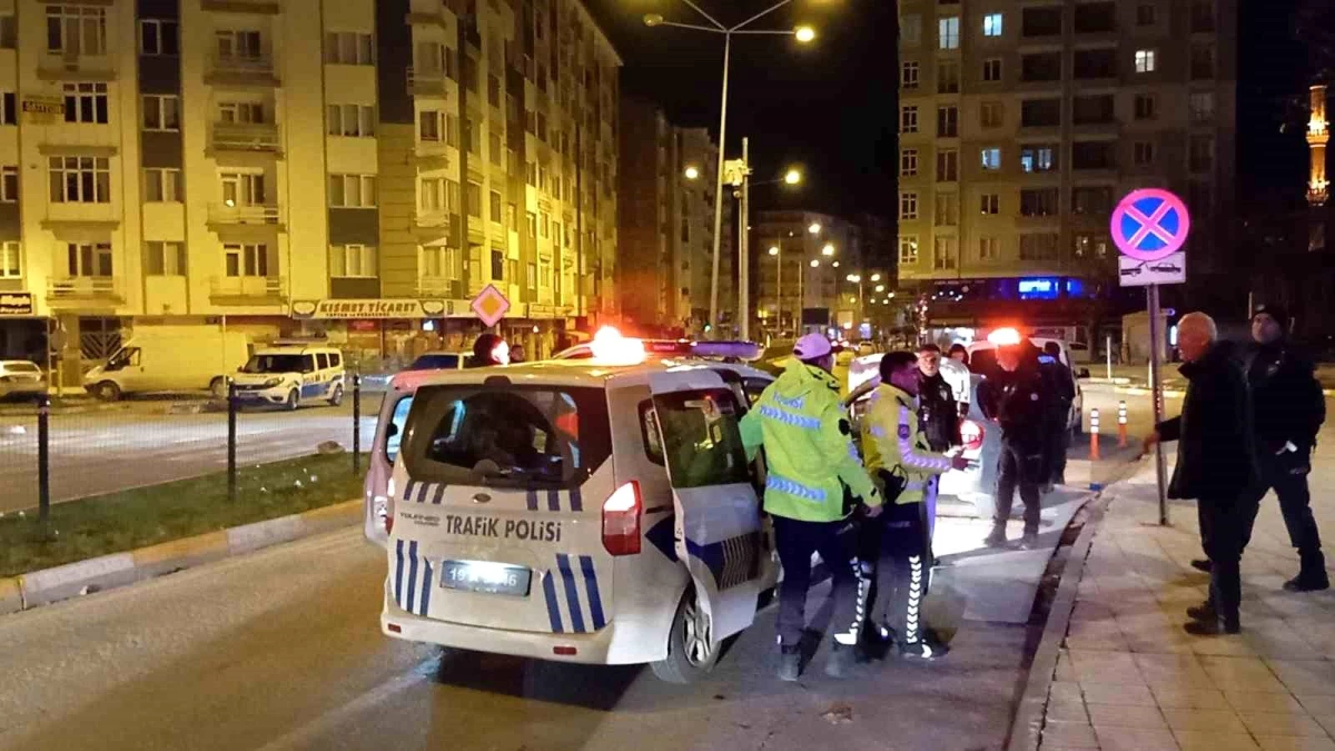 Çorum’da alkollü sürücü polis ekiplerinden kaçtı