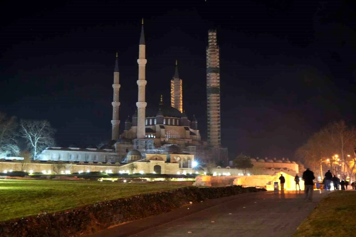 Edirne’de Vatandaşlar Regaip Kandili’nde Camilere Akın Etti