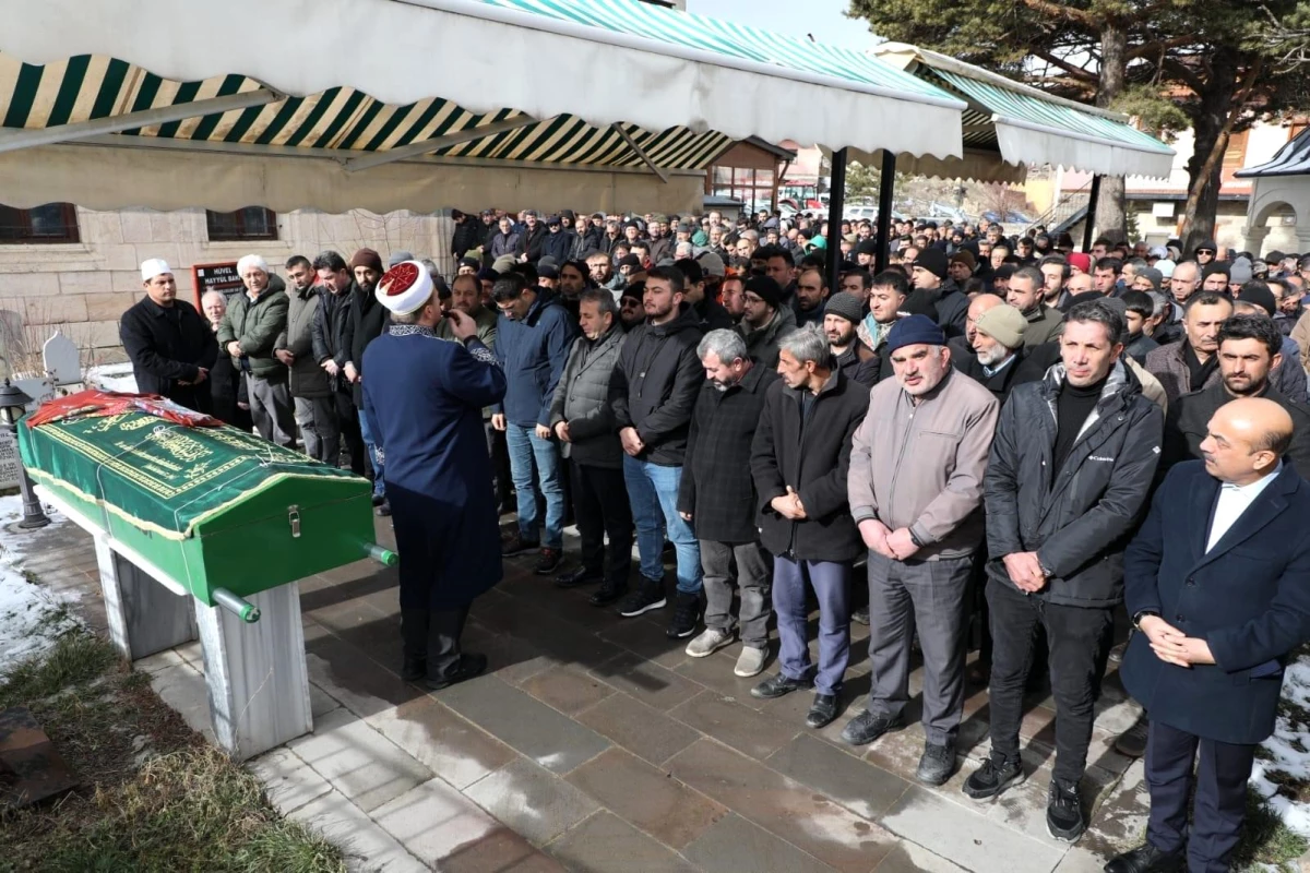 Erzincan İl Tarım ve Orman Müdürü’nün annesi toprağa verildi