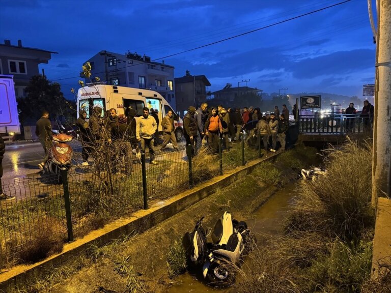 Fethiye’de otomobil ile motosiklet çarpışması: 3 yaralı