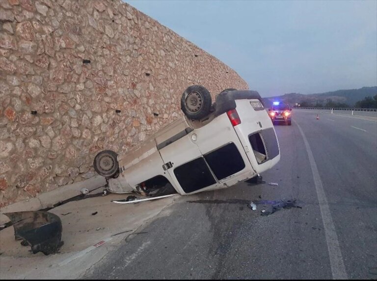 Gediz’de trafik kazası: Bir kişi yaralandı