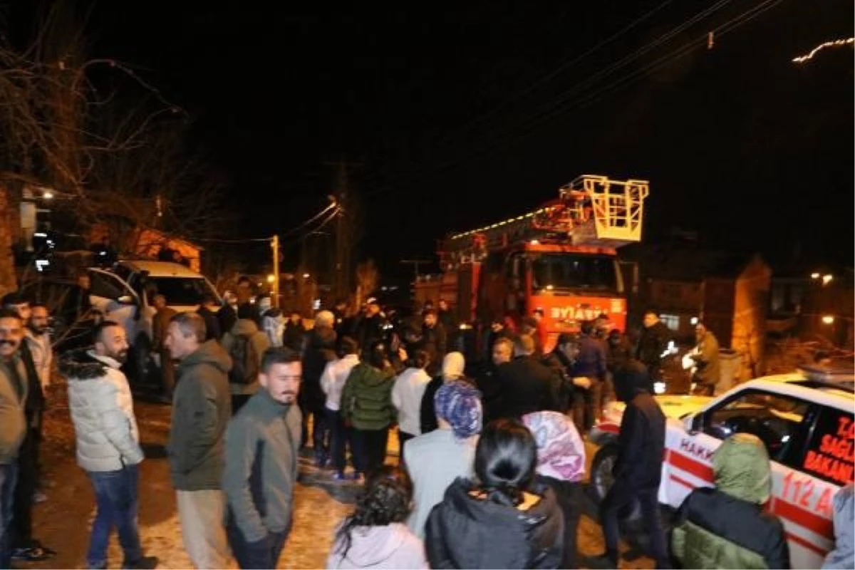 Hakkari’de heyelan sonucu ev hasar gördü