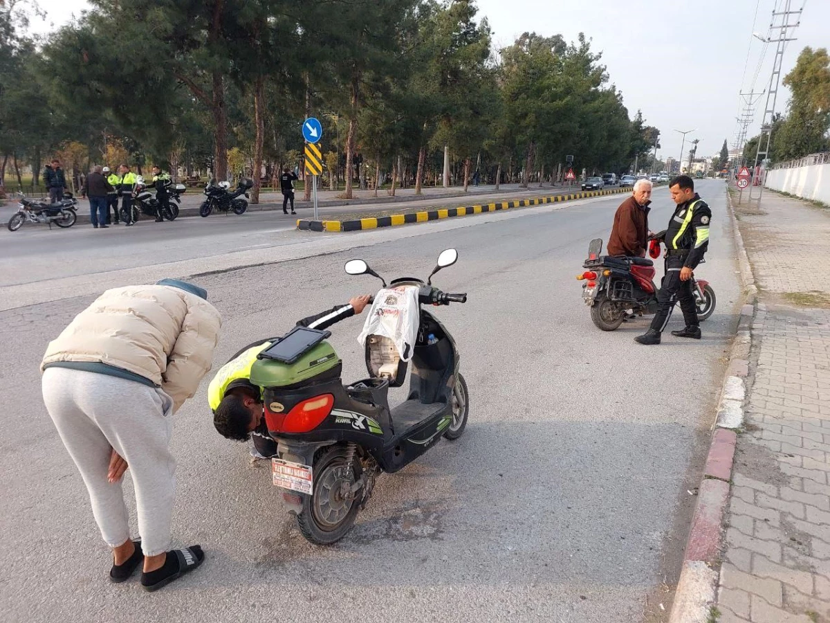 Hatay’da yapılan kontrollerde 10 motosiklet ve 1 otomobil trafikten men edildi