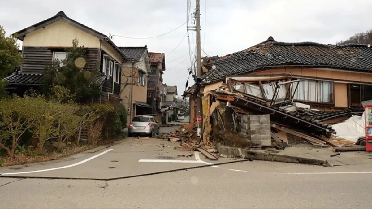 Japonya’daki 7.6’lık depremde 2 kişi hayatını kaybetti, 6 kişi enkaz altında