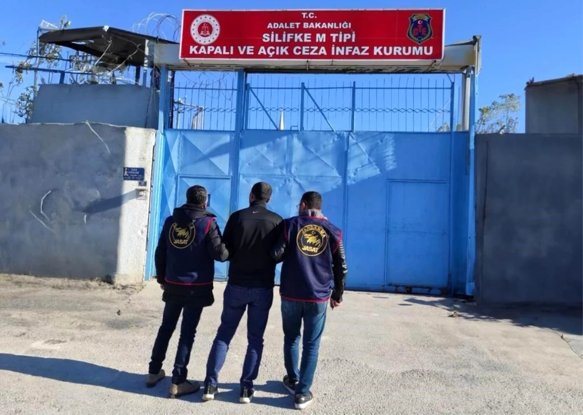 Mersin’de Aranan Şahıslar Yakalandı, 20 Kuşkulu Tutuklandı