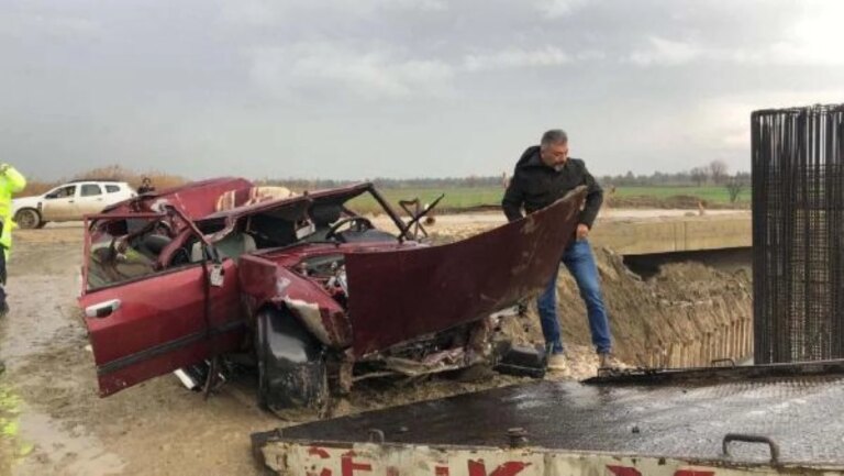 Nazilli’de viyadük temeline uçan otomobildeki 3 kişi hayatını kaybetti