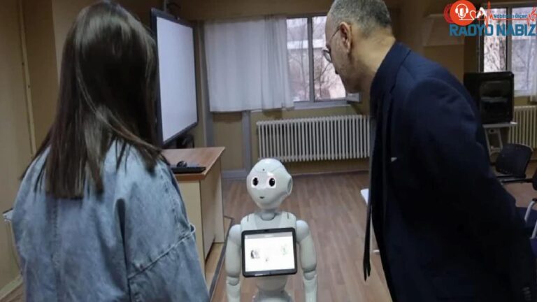 Otizmli çocuklar insansı robot ‘Pepper’ ile öğrenecek