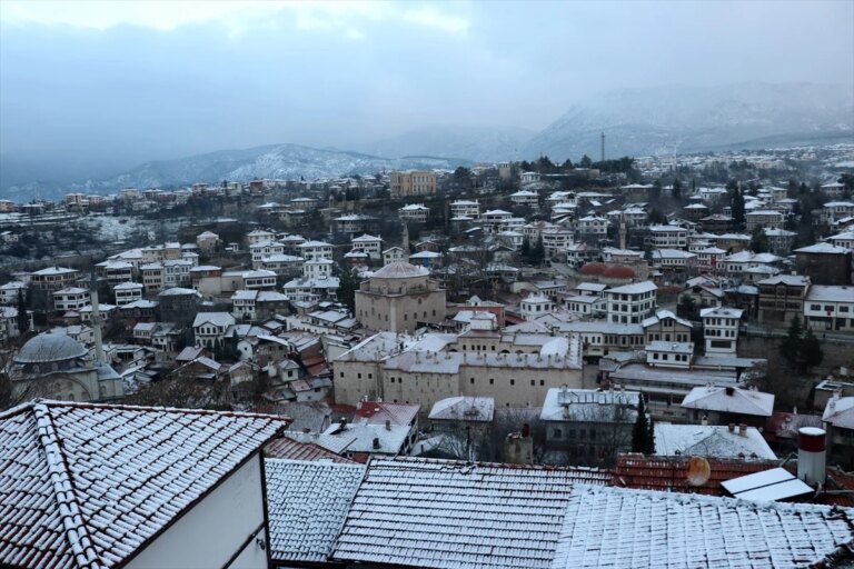 Safranbolu’da Kar Yağışı