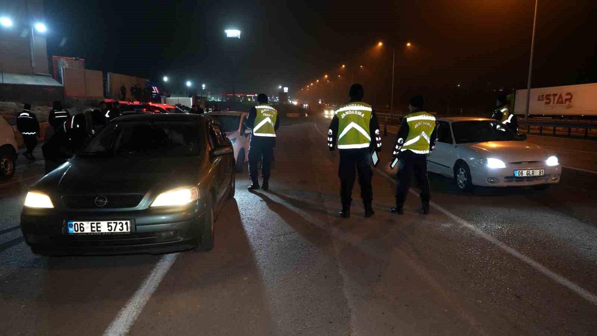 Ulaşımda 43 ilin geçiş noktası ‘kilit kavşak’ Kırıkkale’de yılbaşı denetimleri gerçekleştirildi