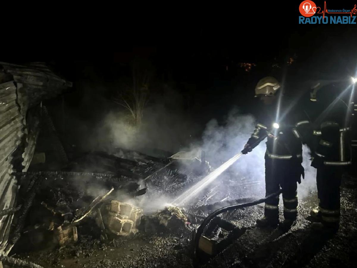 Dörtyol’da Yangında Baraka Kullanılamaz Hale Geldi