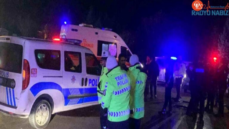 Karaman’da Polis Aracı ile Otomobil Çarpıştı: 1’i Polis 4 Kişi Yaralandı