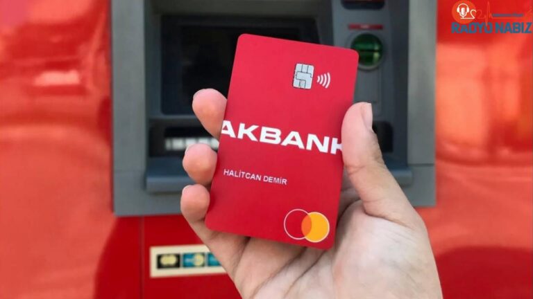 Akbank’tan bankacılık için yeni büyük lisan modeli!