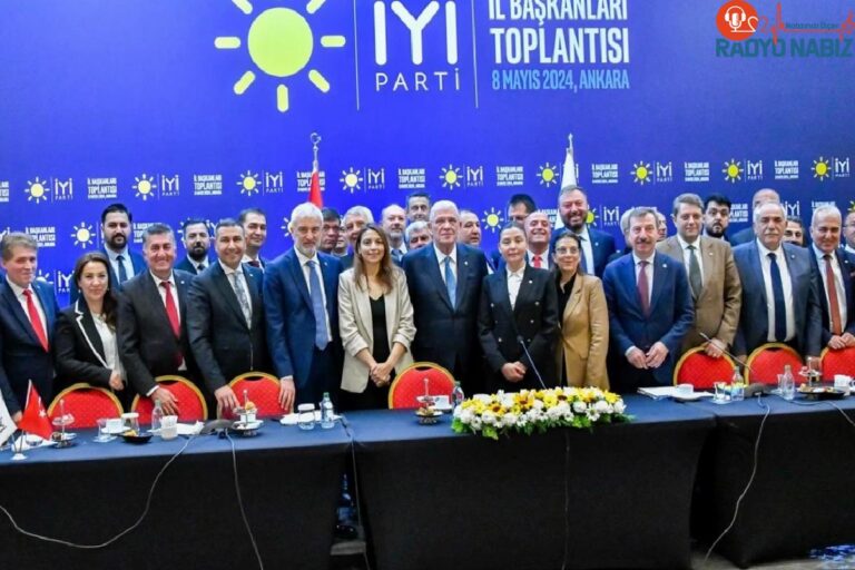 İYİ Parti Genel Başkanı Müsavat Dervişoğlu İl Başkanlarıyla Toplantı Yaptı