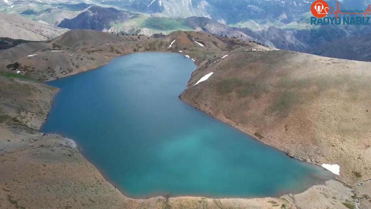 Erzincan’ın Üzümlü ilçesindeki Aygır Gölü tabiat tutkunlarının ilgi odağı