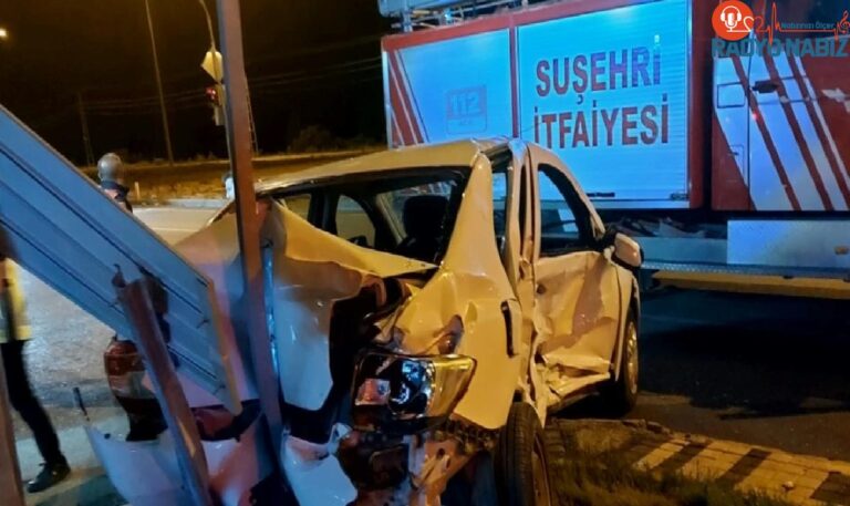 Sivas’ta trafik kazası: 5’i çocuk 10 kişi yaralandı