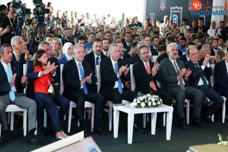 Cumhurbaşkanı Erdoğan: Futbola husumetin, holiganlığın ve kavganın girmesi sporun ruhuna zarar verir