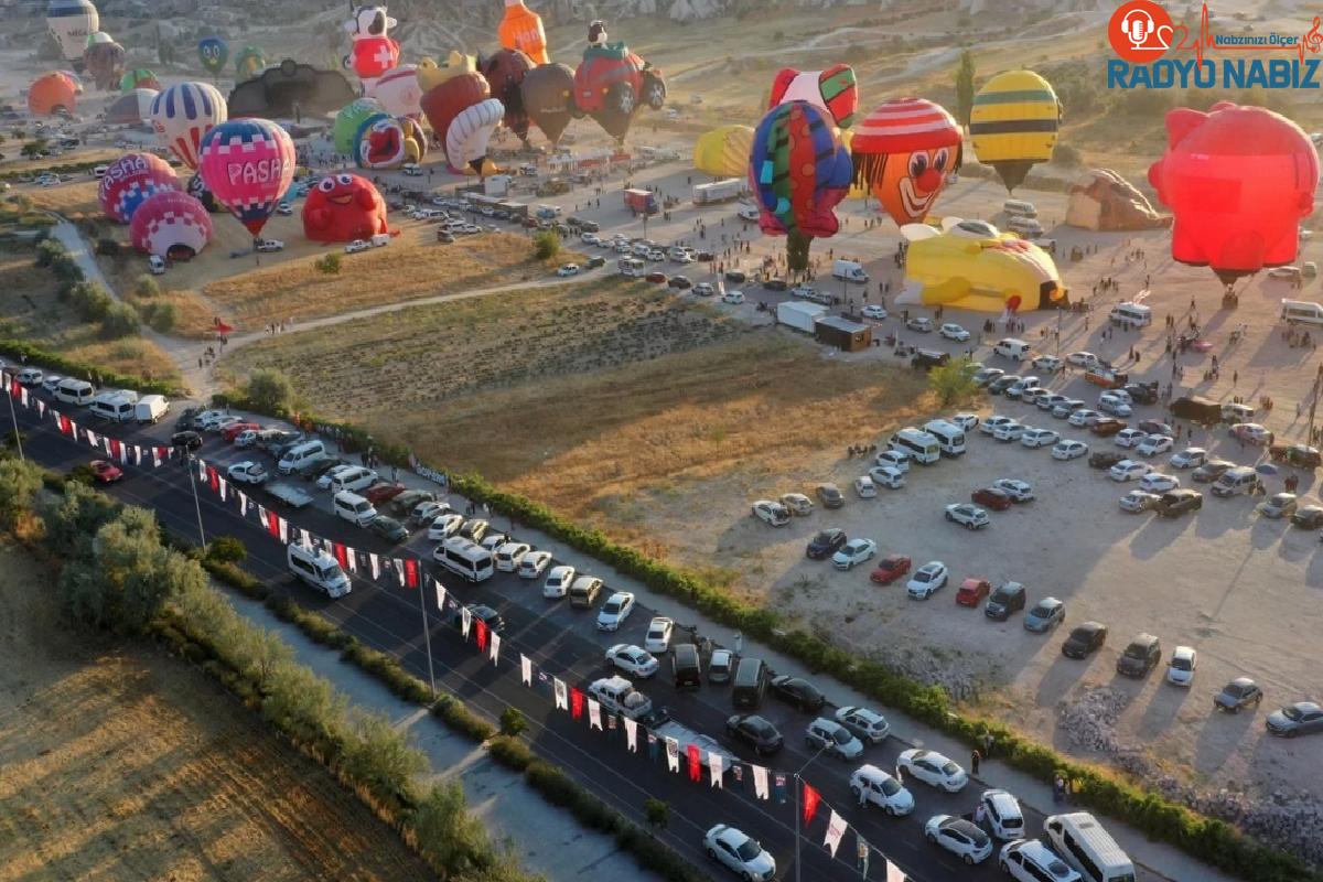 Türkiye Kültür Yolu Şenliği’nde Figürlü Sıcak Hava Balonları Gökyüzünde Süzüldü